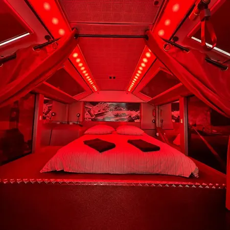 Sejour Insolite En Bus Amenage A Apartment *
