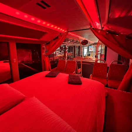 Sejour Insolite En Bus Amenage A