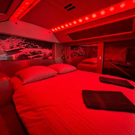 Apartment Sejour Insolite En Bus Amenage A *